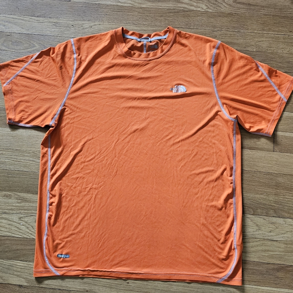 The North Face Short Sleeve Orange Athletic Top Men's Size Large